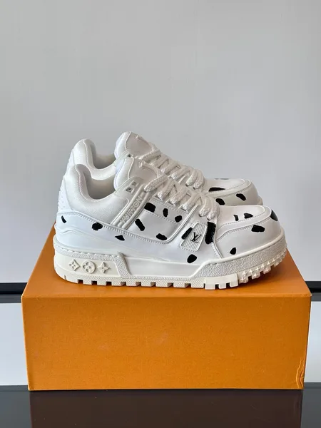 Louis Vuitton Men White Leather Black Spot Sneakers product photo