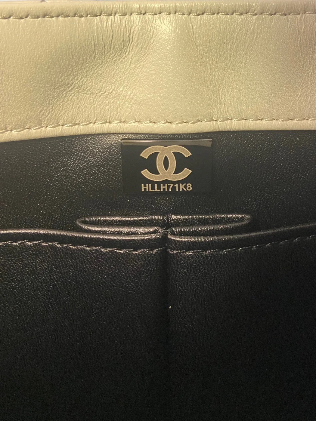 Chanel Trendy White Smooth Leather With Lock Black Handbags 25 cm product view 4