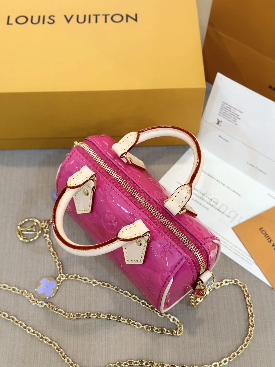 Louis Vuitton Nano Speedy Pink Shiny Leather Handbags 16x10x7,5 cm product view 5