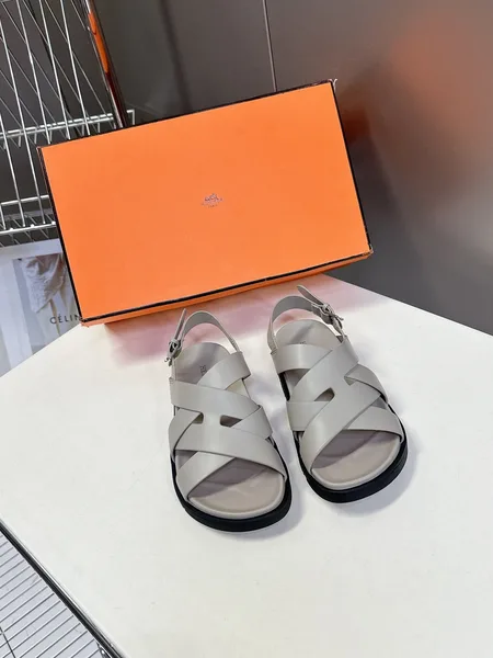 Hermès Women Light Gray Leather Sandals product photo