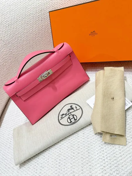 Hermès Kelly Pochette in swift leather Rose Azalee Bag product photo