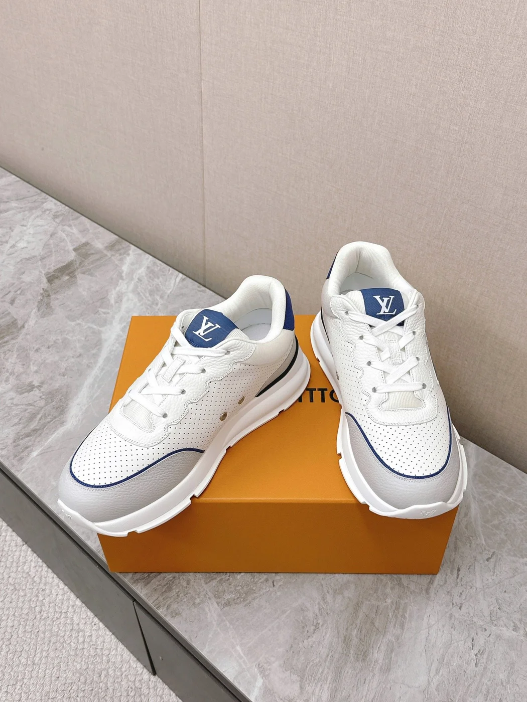 Louis Vuitton Women White Leather Sneakers With Blue Accents product view 6