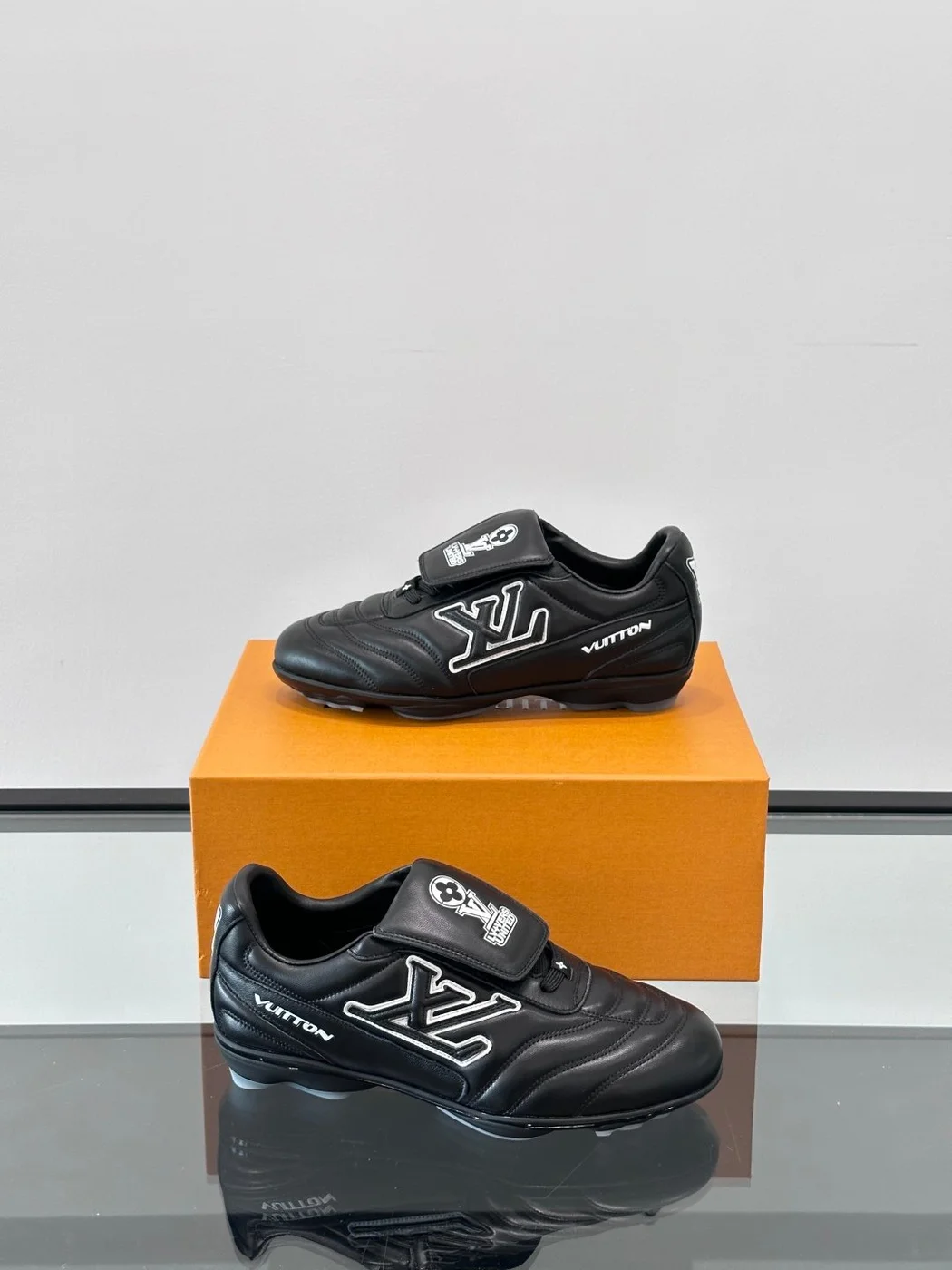 Louis Vuitton Men Sneakers — Black with Outlined LV Detail product view 4