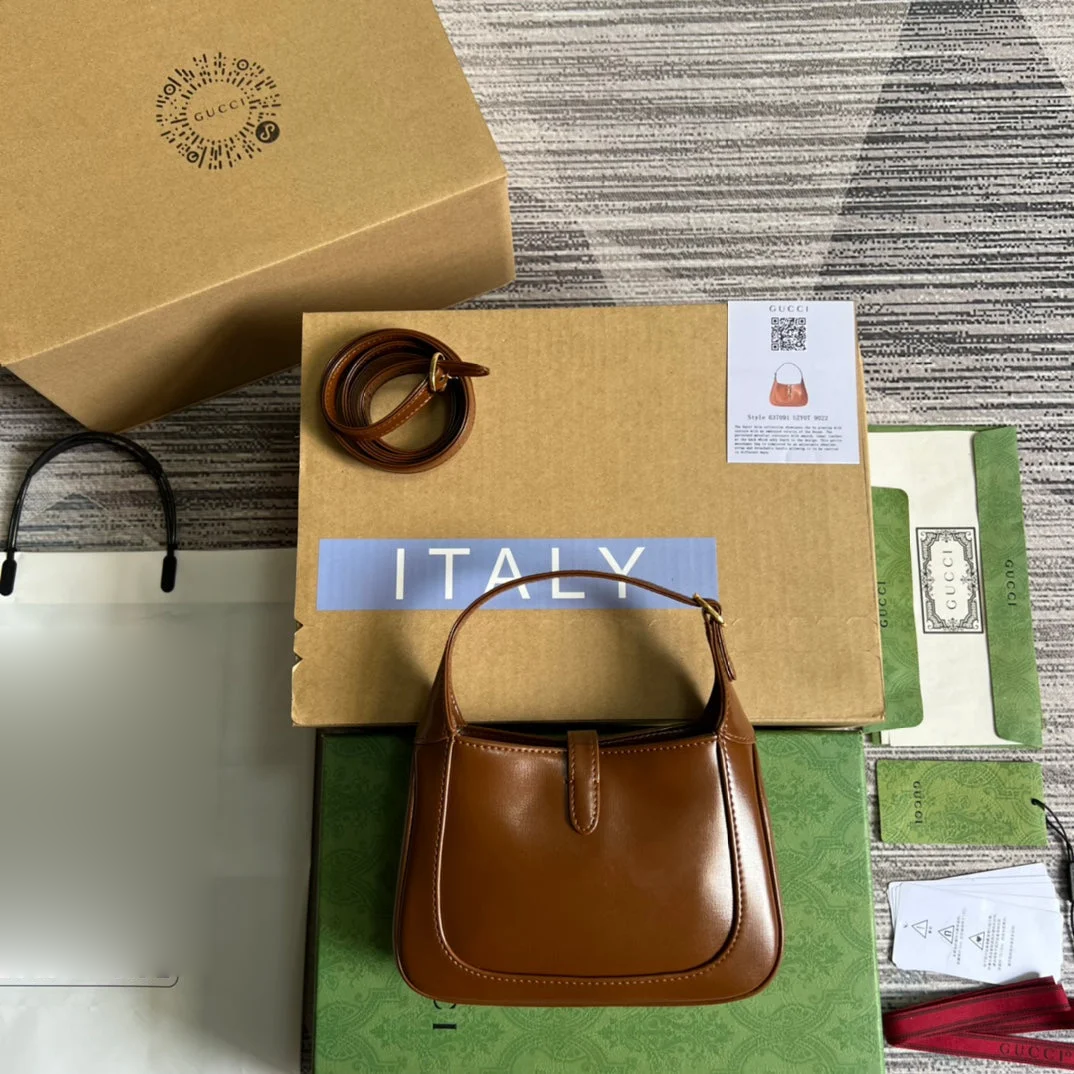 Gucci Jackie Mini 19 Shoulder Bag In Cinnamon Brown Calfskin product view 2