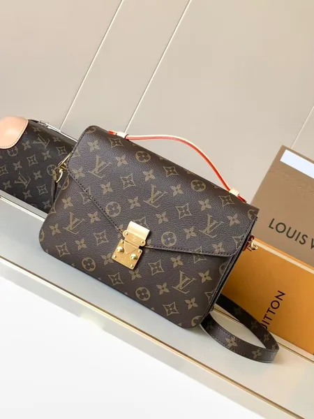 Louis Vuitton Pochette Métis Canvas Bag product photo