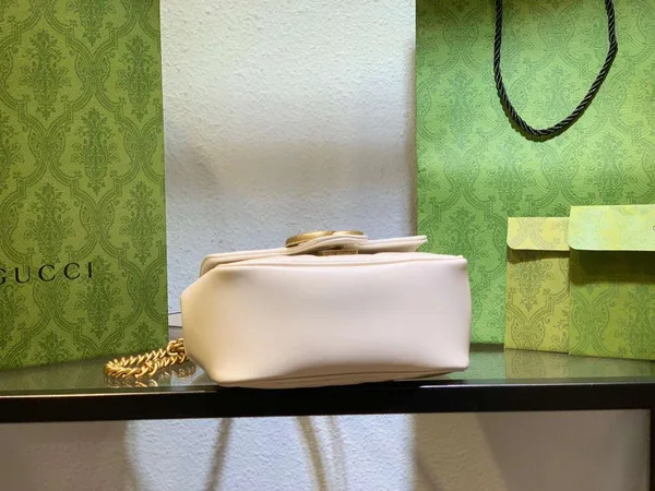 Gucci Marmont Women’s Handbag White 20 cm product view 4