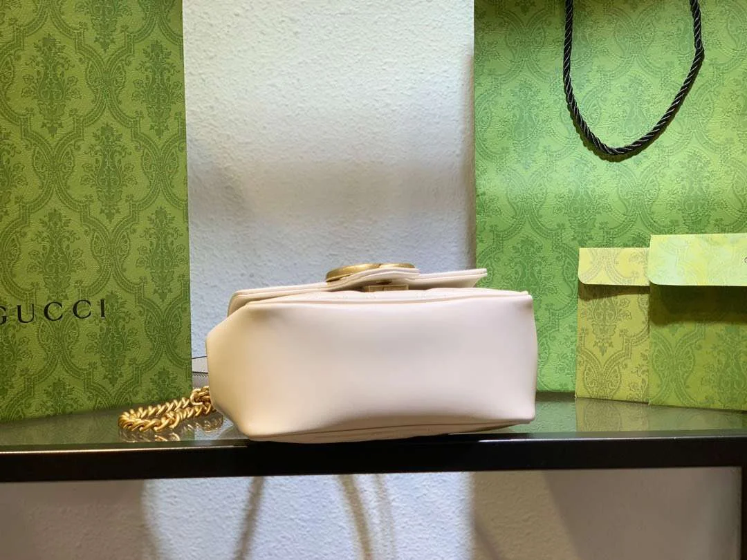 Gucci Marmont Women’s Handbag White 20 cm product view 4