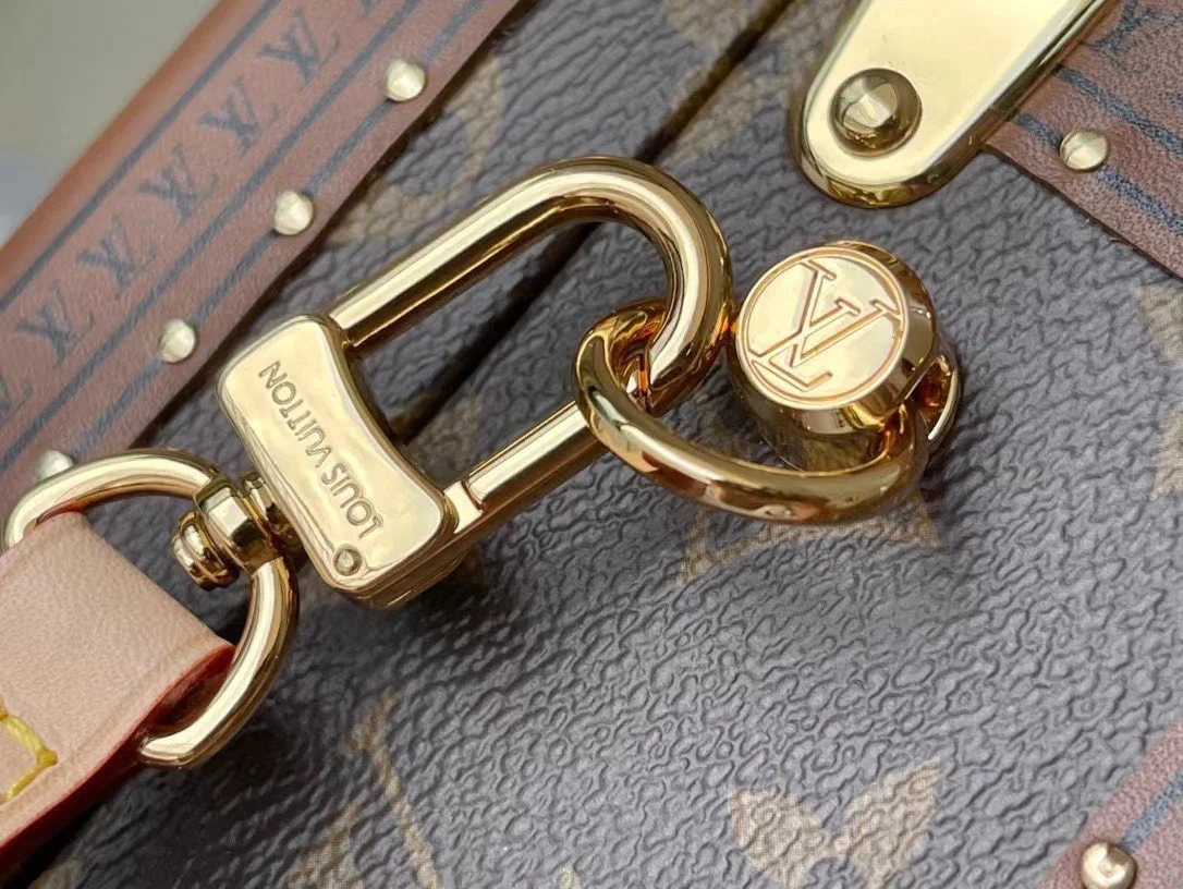 Louis Vuitton Valisette Tresor Monogram Handbags 22.5×14.5× .5 cm product view 5