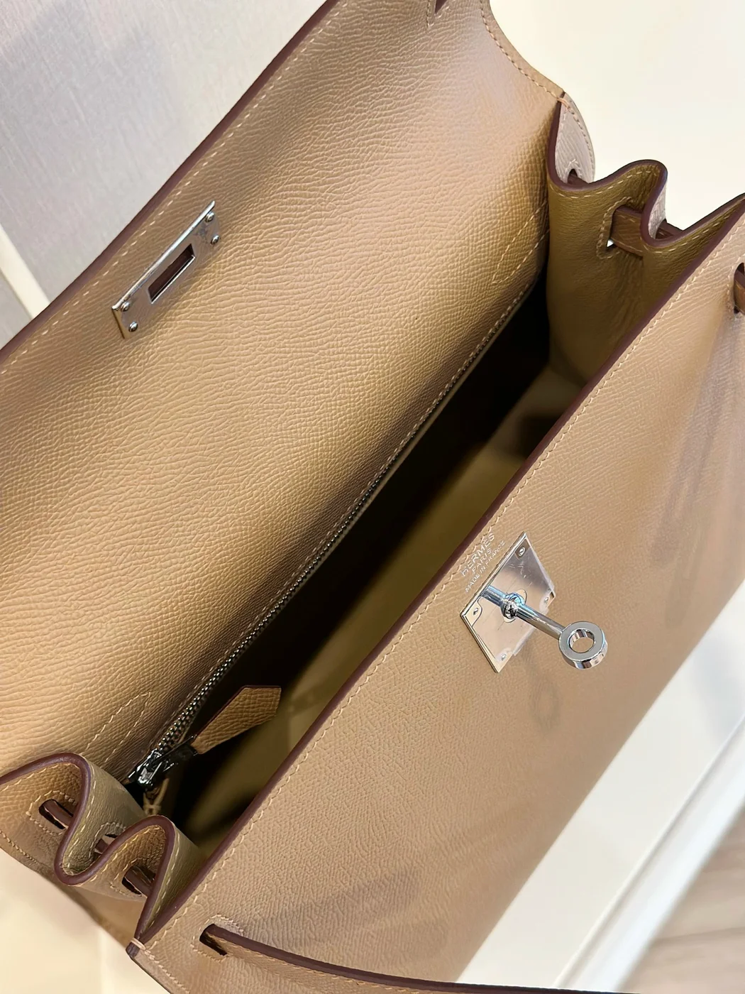 Hermès Kelly 28 Epsom Brown Palladium Hardware Bag product view 5