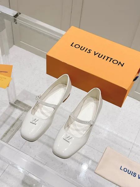 Louis Vuitton Women White Patent Leather Mary Jane Heels product photo