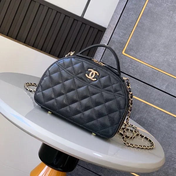 Chanel Matelasse Black Shoulder Bag Leather product photo