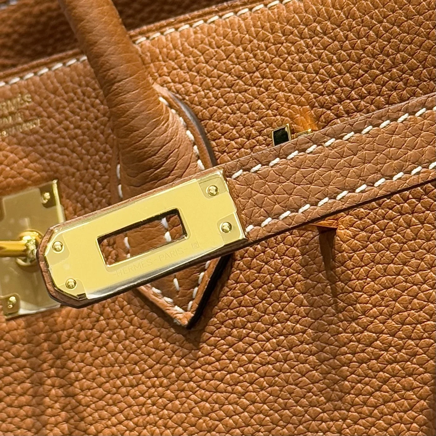 Hermès 25S Medium Birkin 25 In Burnt Orange Calfskin Gold Hardware Bag product view 4