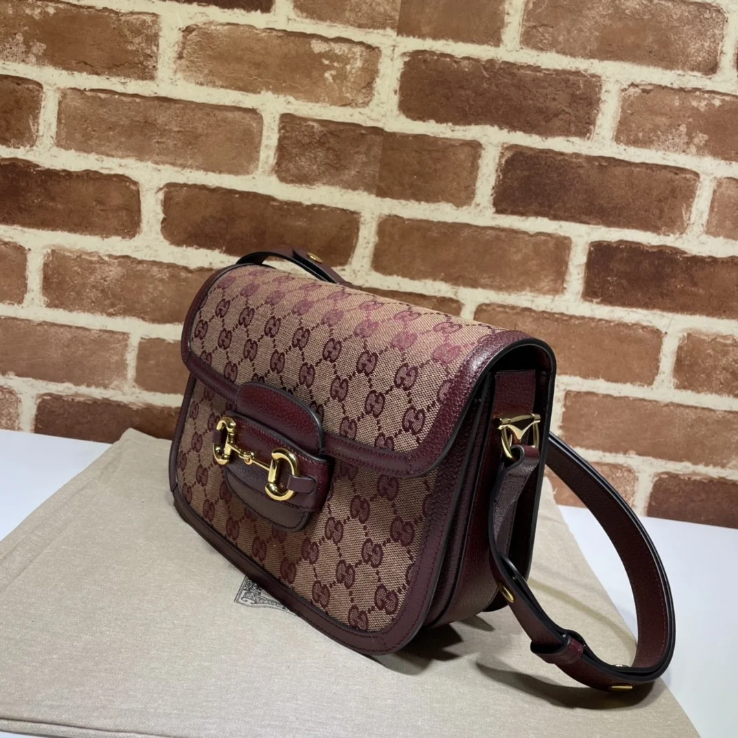 Gucci Small Horsebit Shoulder Bag product view 4
