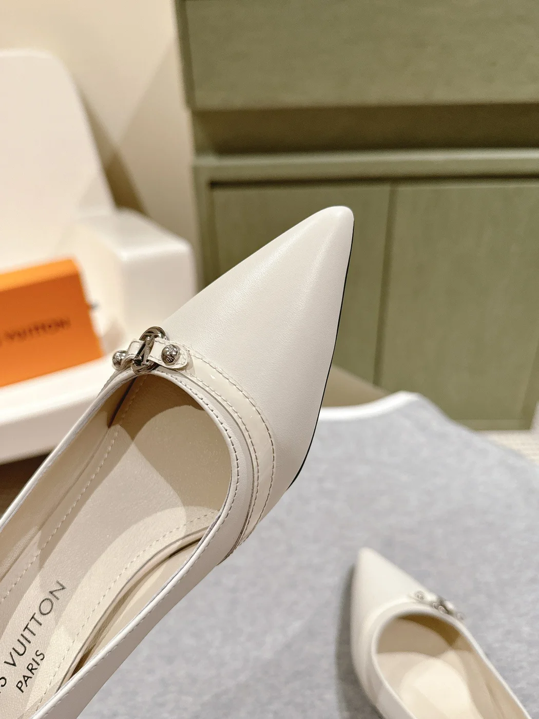 Louis Vuitton Women White Leather Pointed Slingback Heels product view 6