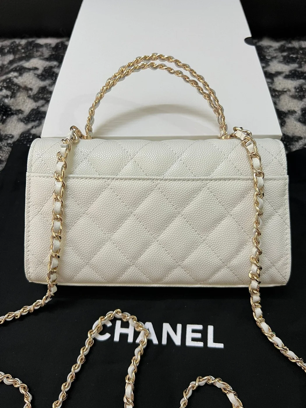 Chanel Kelly 23P Clutch With Chain Gold Hardware product view 5