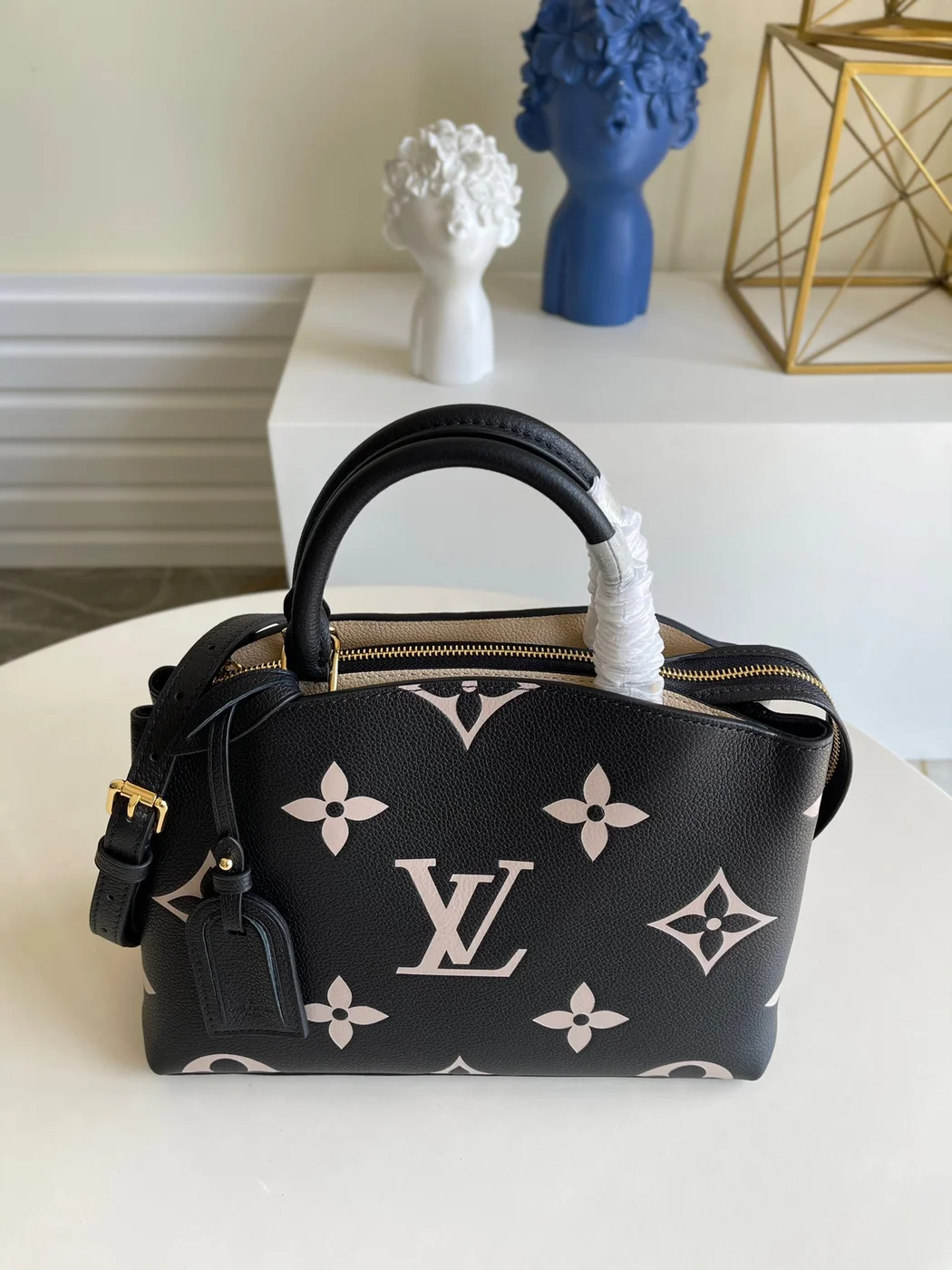 Louis Vuitton Petit Palais Da Bicolor Monogram Empreinte Handbags 29x18cm product view 5