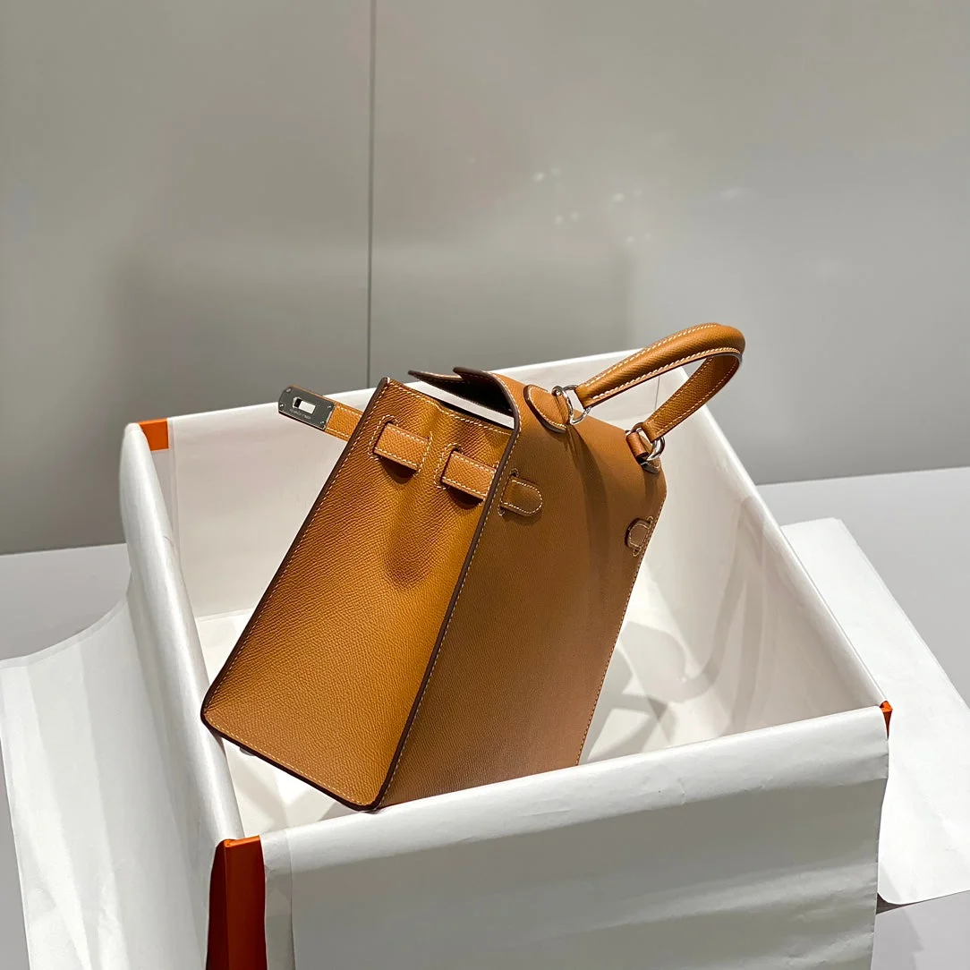 Hermès 28 cm In Gold Epsom Palladium Hardware Bag product view 5