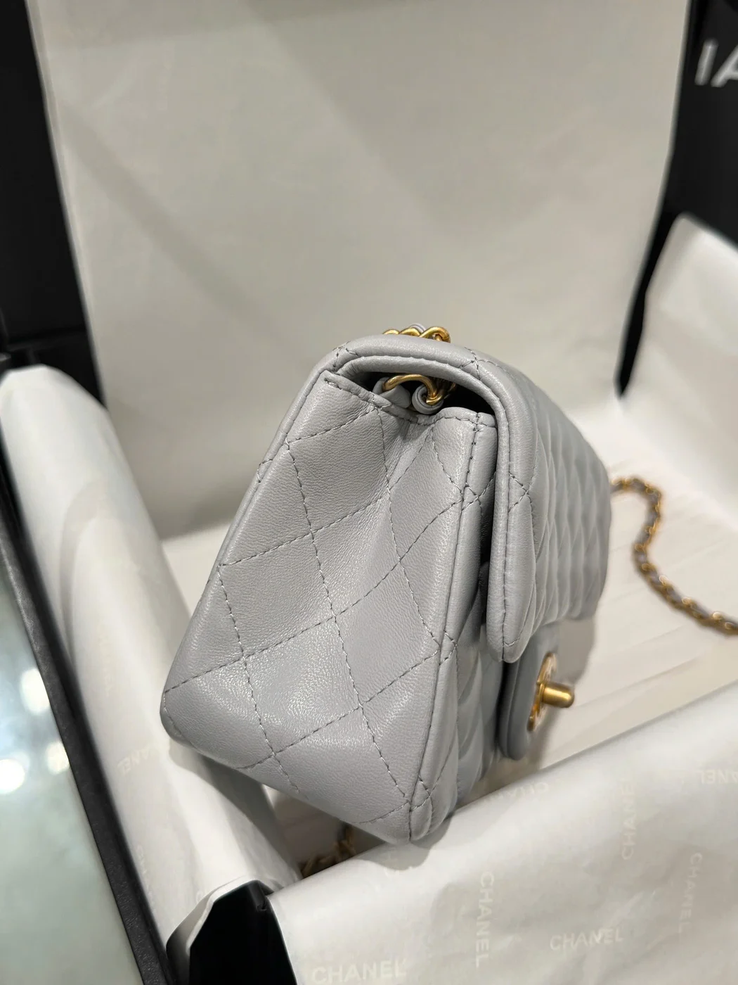 Chanel Classic Woman’s Smooth Leather Grey Handbags 20 cm product view 3