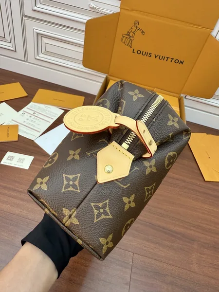 Louis Vuitton Cosmetic Pouch GM in Monogram canvas product view 3