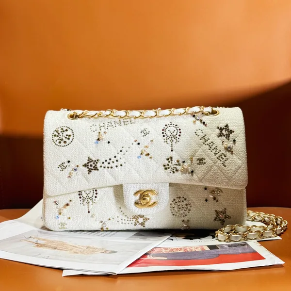 Chanel Flap Bag Leather Bag with Gold Hardware product photo