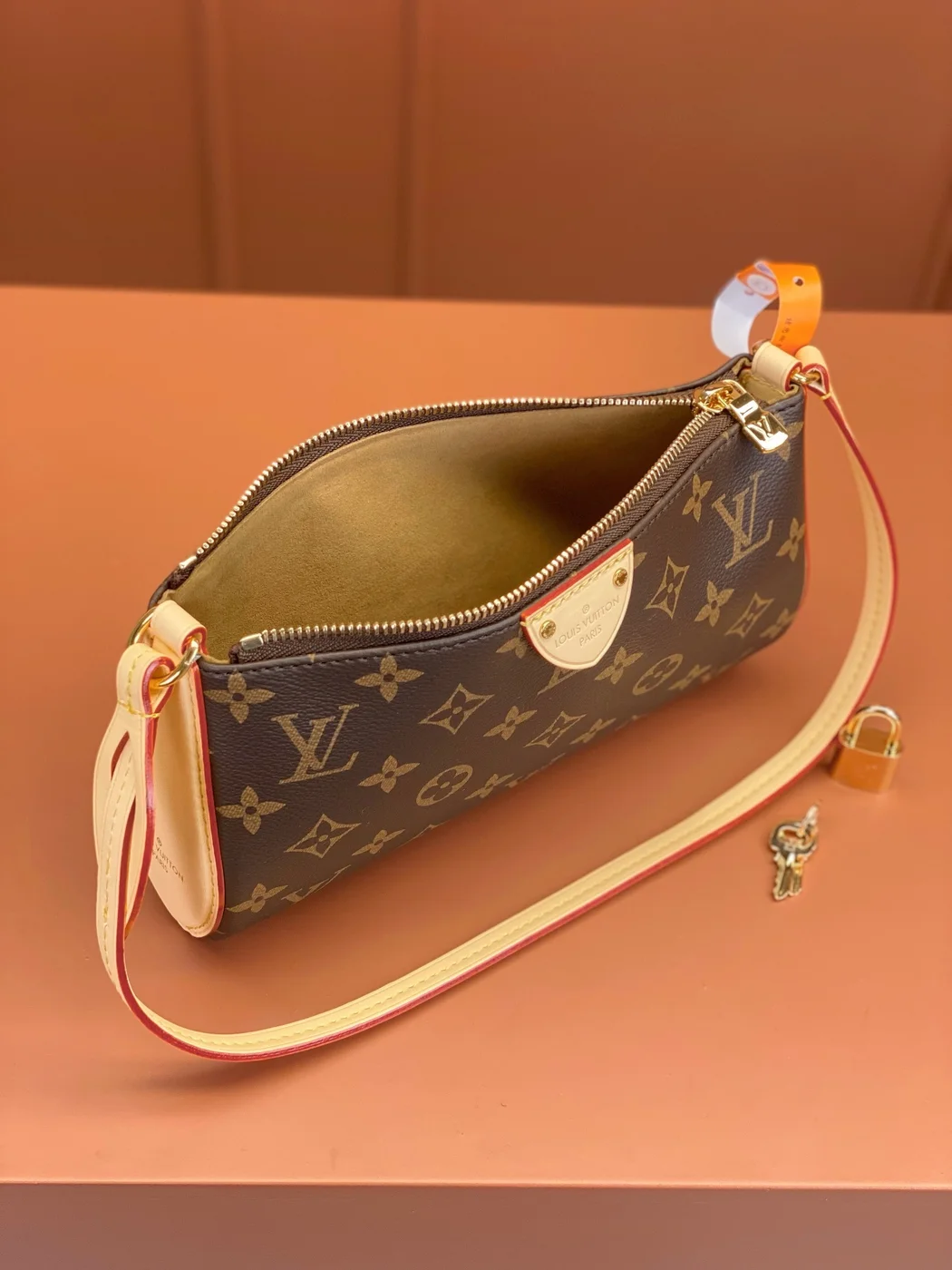 Louis Vuitton Pochette Tirette bag in monogram coated canvas product view 3
