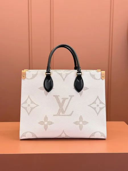 Louis Vuitton Monogram Dune Giant OnTheGo MM tote bag product photo