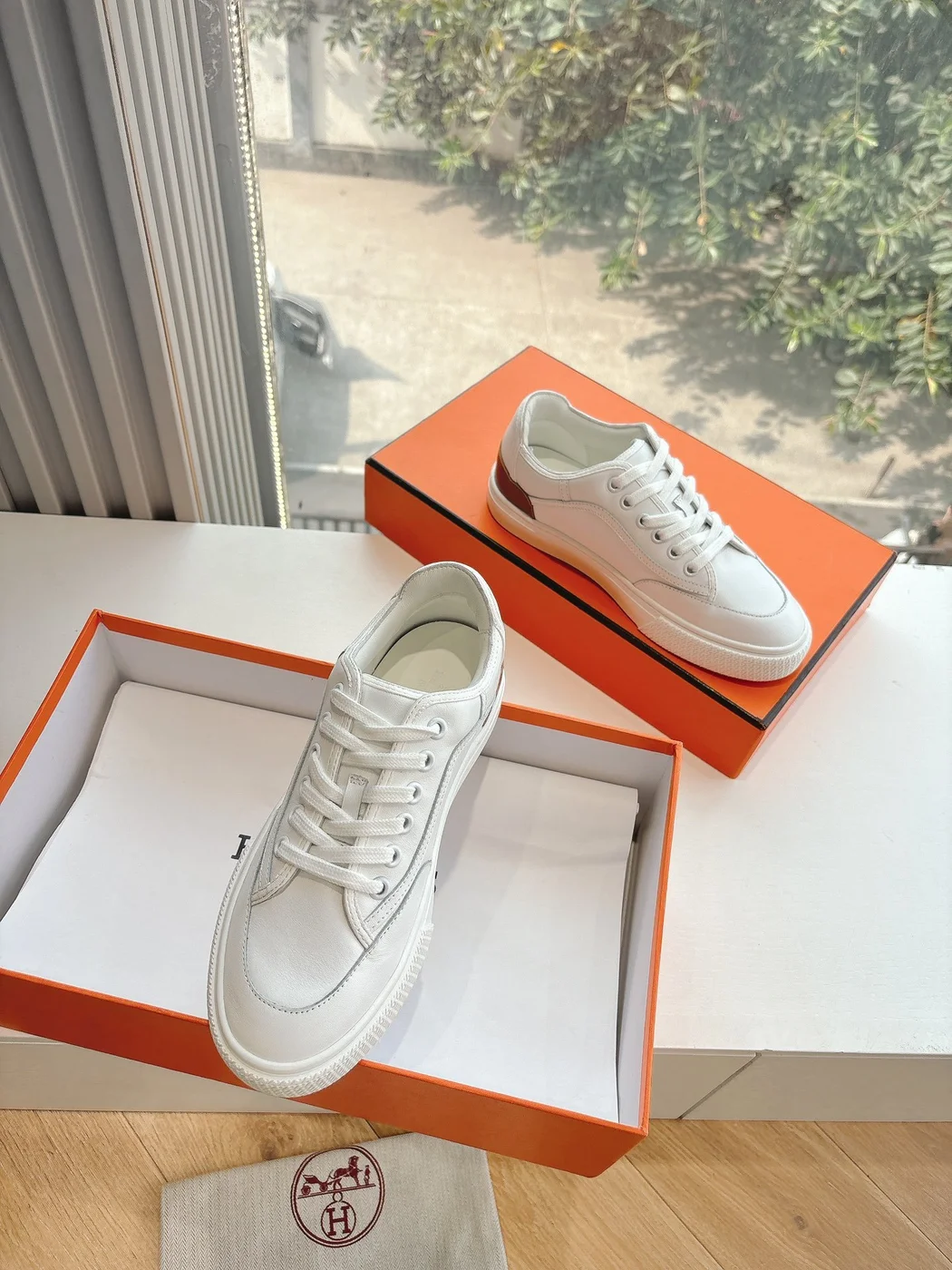 Hermès Women White Low-Top Sneakers — Plain Lace-Up Style product view 3