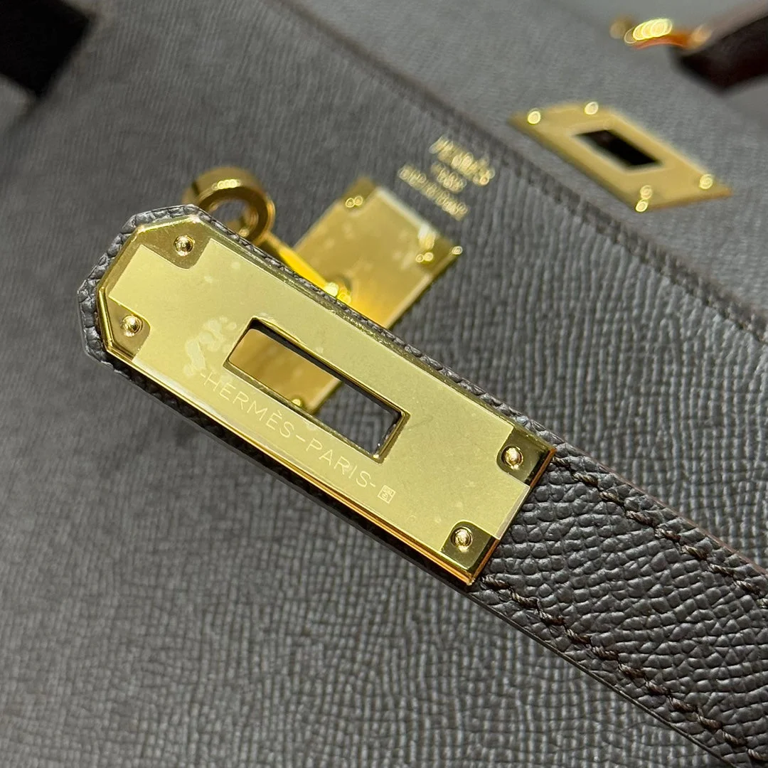 Hermès 28 cm In Ebene Epsom Gold Hardware Bag product view 8