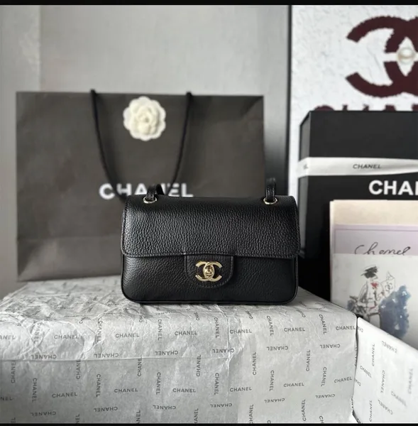 Saint Laurent Cassandra Flap Chain Bag Black product photo