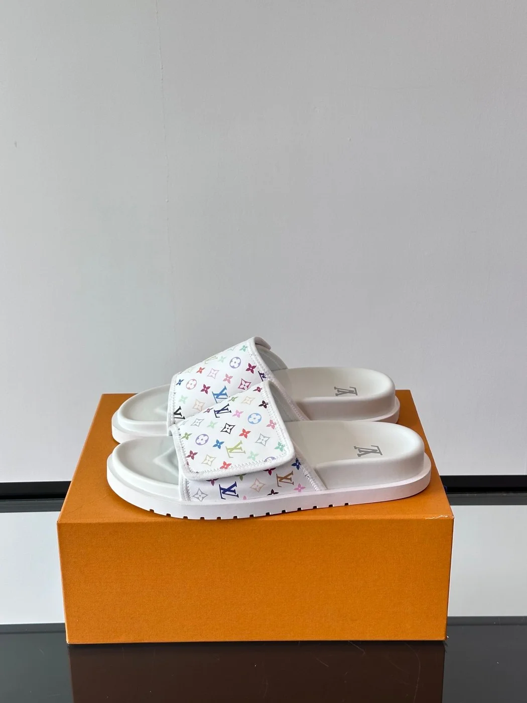 Louis Vuitton Men White Printed Fabric Slides product view 3