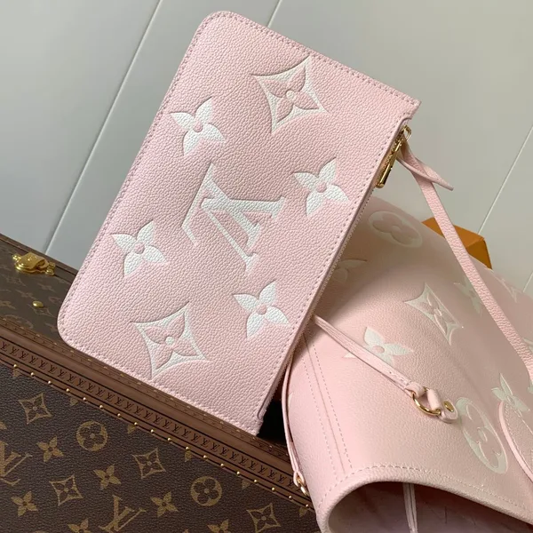 Louis Vuitton Neverfull pink 32 Bag product view 2