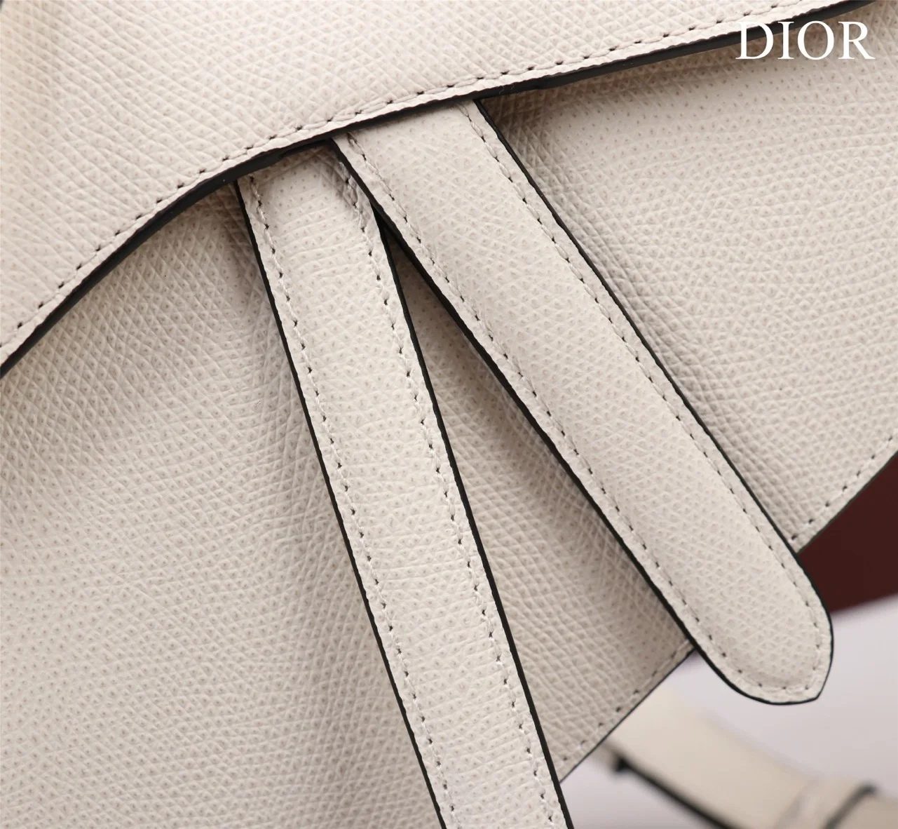Dior Saddle Handbags White Color With Lock Yellow Gold 25x20x6.5 cm product view 4