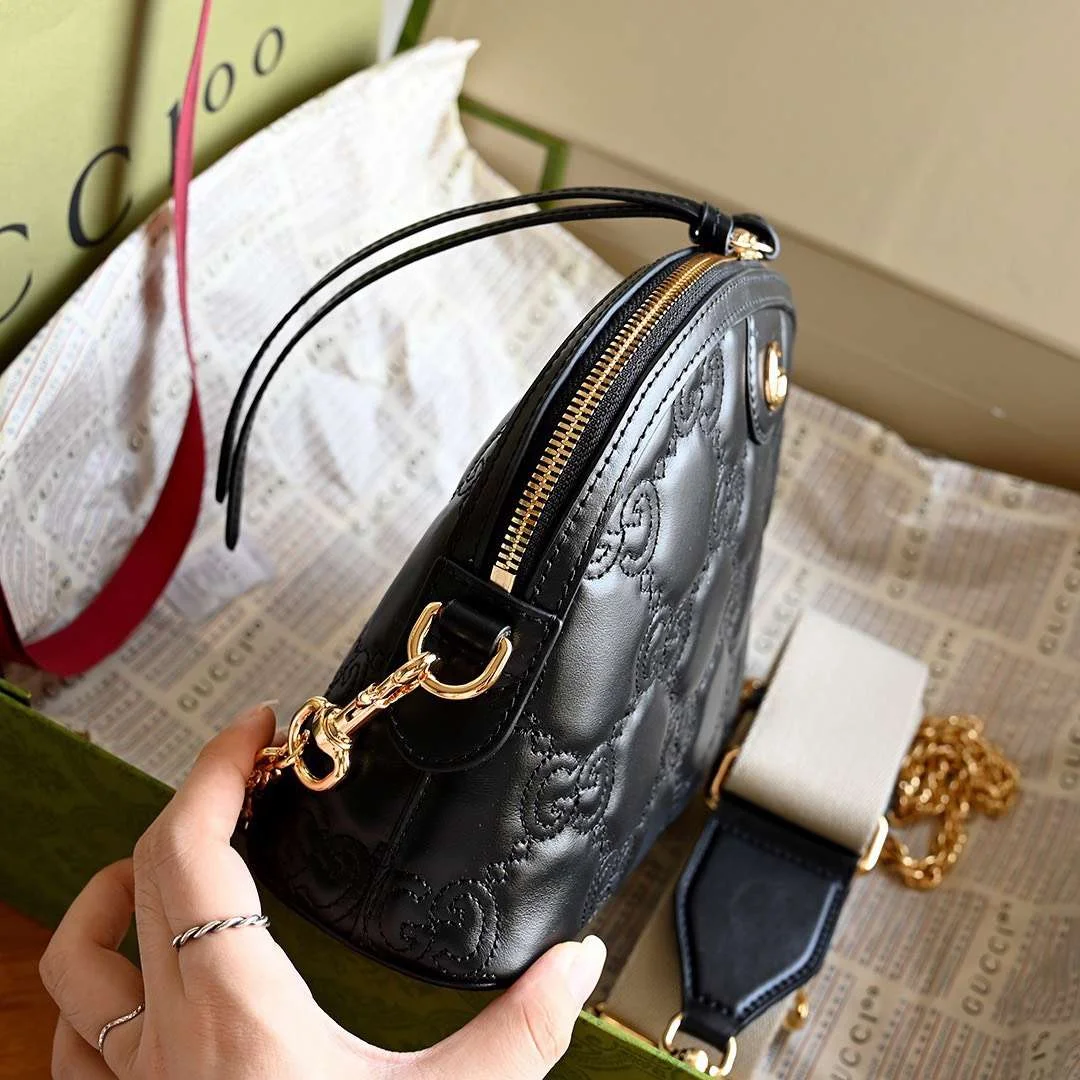 Gucci Matelasse Bag with Embossed Gc Pattern 21 cm product view 2