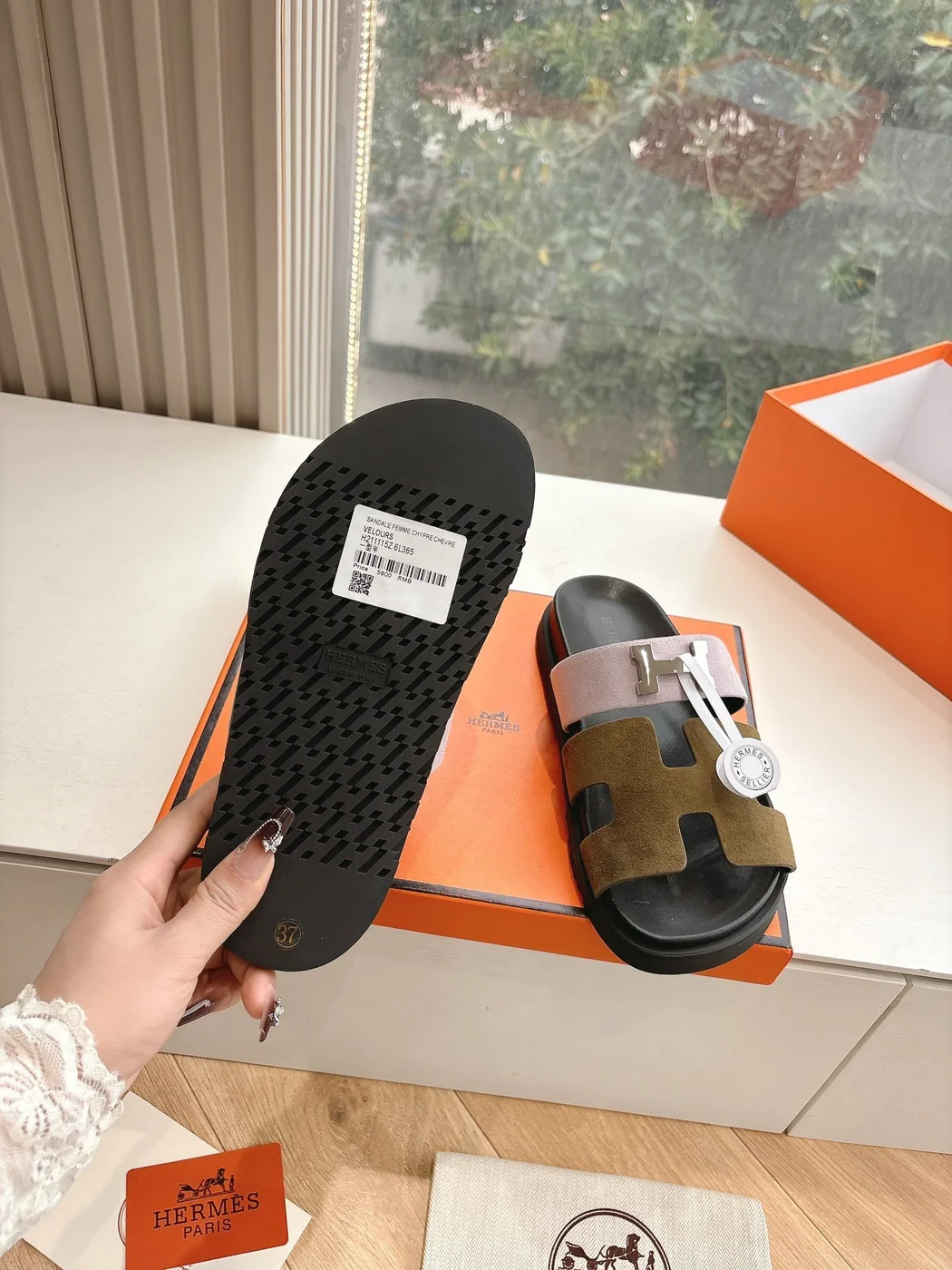 Hermès Women Pink And Olive Suede Sandals product view 2