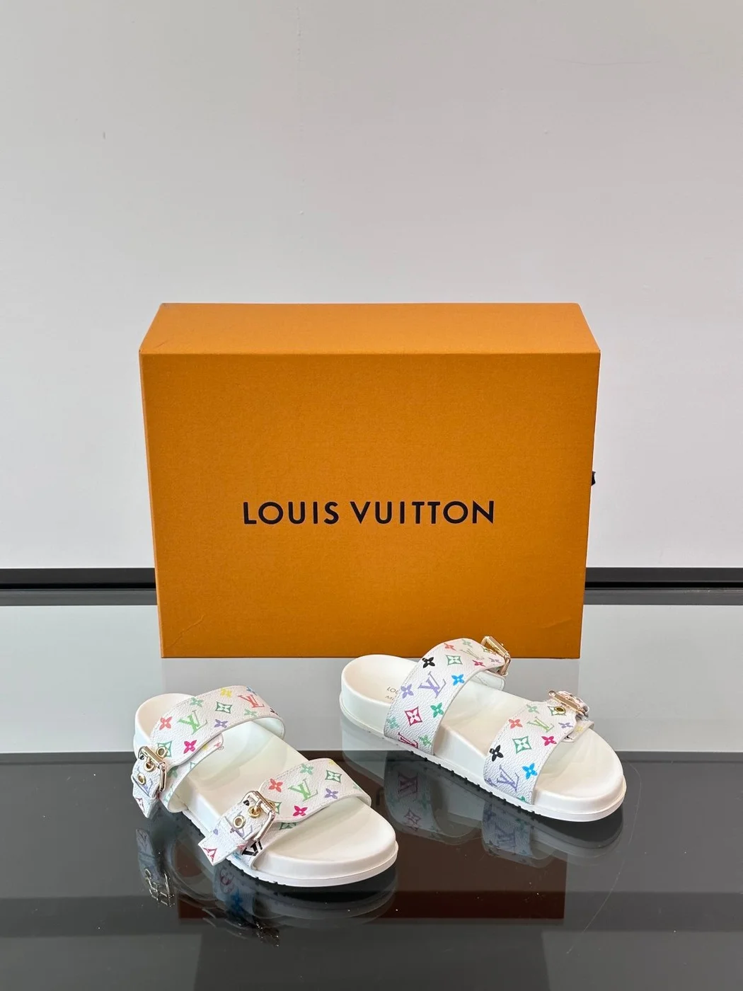 Louis Vuitton Men White Multicolor Pattern Leather Sandals product view 5
