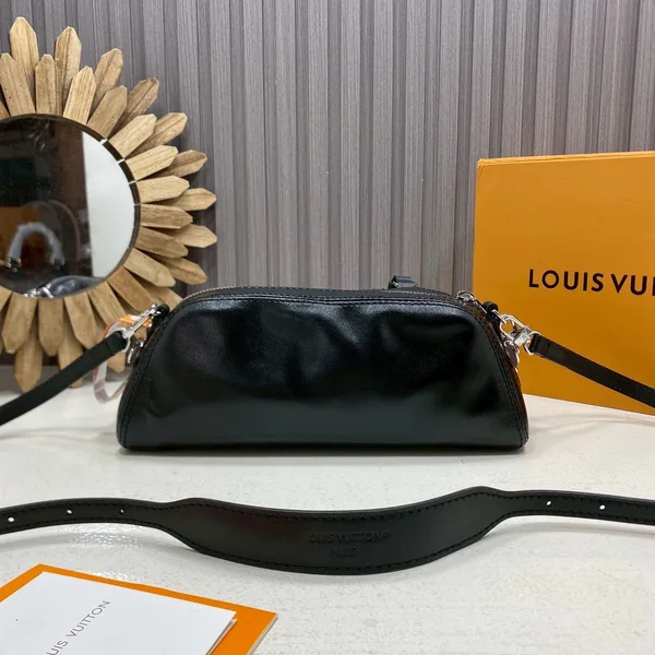 Louis Vuitton Pochette Vibe in black Bag product view 4
