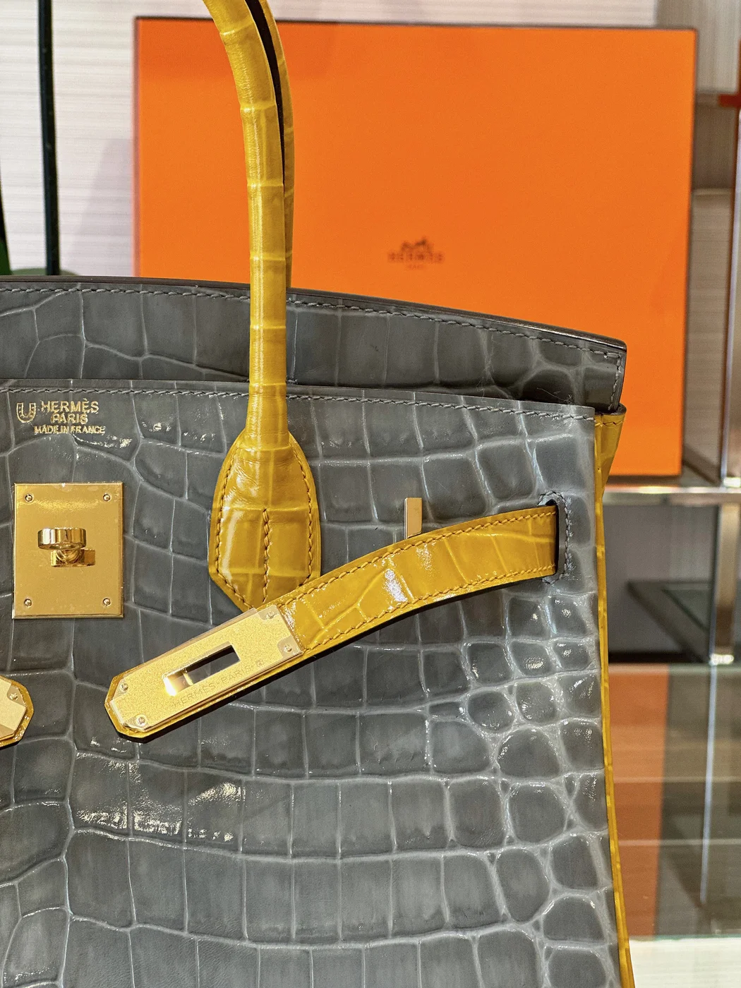 Hermès Birkin 30 Gray/Gold Crocodile Leather Gold Hardware – Custom Made Bag product view 6