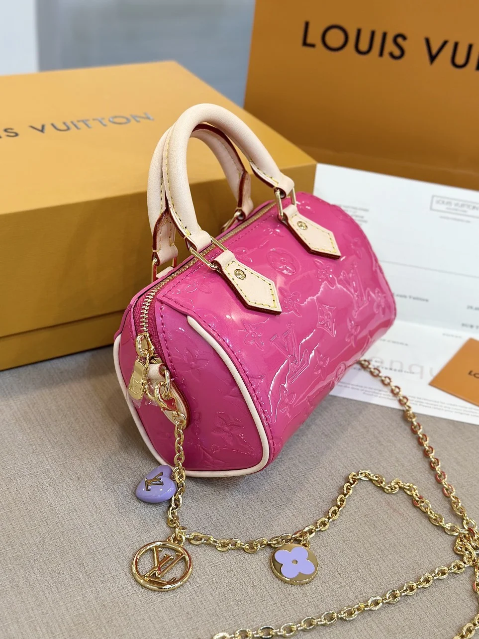 Louis Vuitton Nano Speedy Pink Shiny Leather Handbags 16x10x7,5 cm product view 6