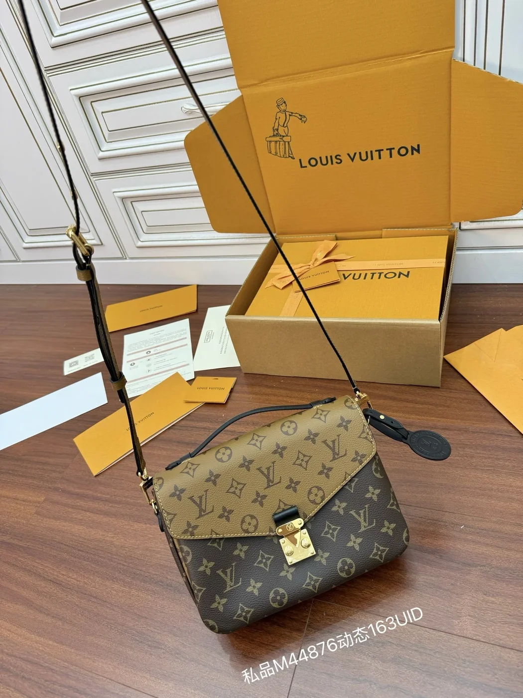 Louis Vuitton Pochette Métis in Reverse Monogram canvas Bag product view 2