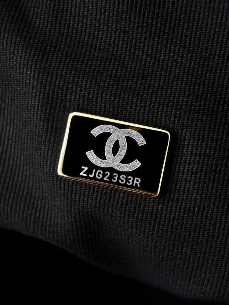 Chanel black hobo bag product view 4