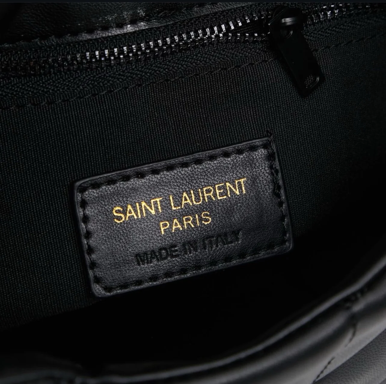 Saint Laurent Puffer Loulou medium shoulder bag in black product view 3