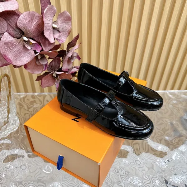 Louis Vuitton Women Black Patent Leather Loafers — Glossy Plain Upper product view 4