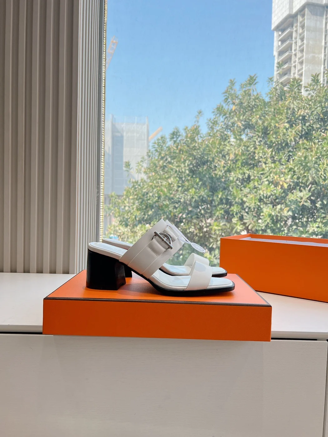 Hermès Women White Leather Buckle Sandals product view 2