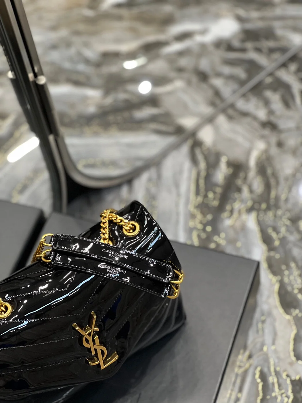 Saint Laurent ‘Loulou Medium’ shoulder bag product view 7