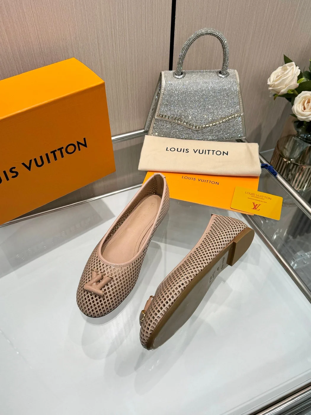 Louis Vuitton Women Beige Patent Leather Ballet Flats product view 5