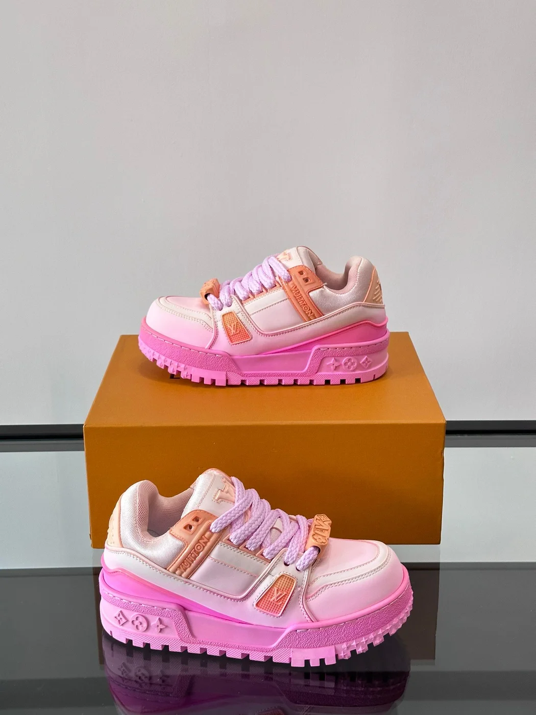 Louis Vuitton Men Pink Synthetic Leather Sneakers product view 4