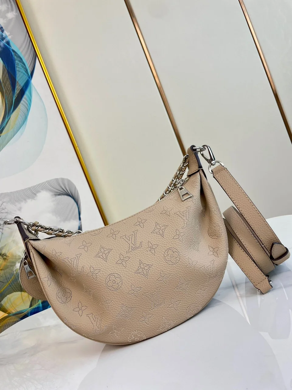 Louis Vuitton Baia Mahina Mono Pattern Handbags 26x17x7.5 cm product view 3