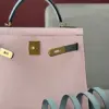 Hermès Kelly 25 Rose Sakura & Gris Perle Chèvre Epsom Leather Gold Hardware Bag product view 4