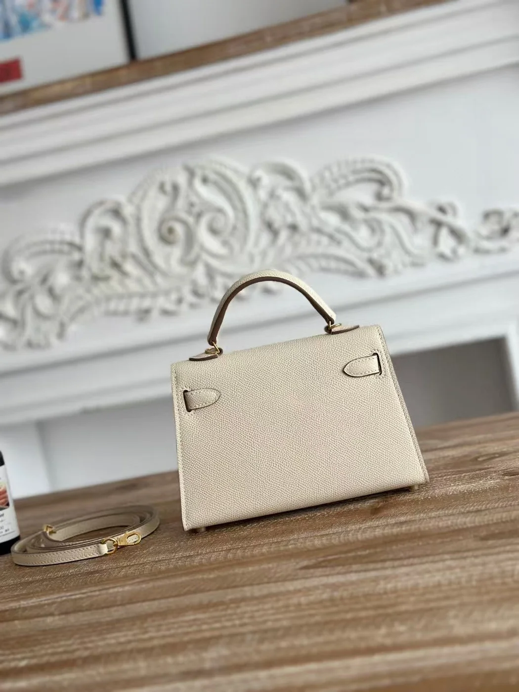 Hermès Mini 19 White Calfskin Gold Hardware Bag product view 3