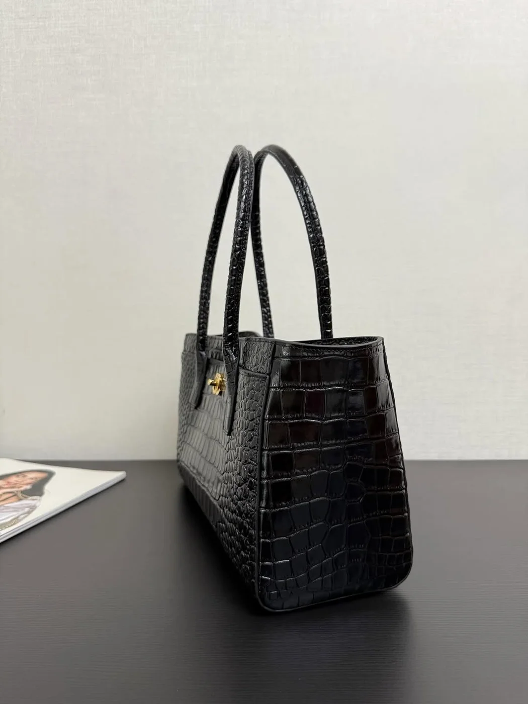 Chanel Tote Bag Crocodile Embossed Calfskin SS26 Collection product view 2